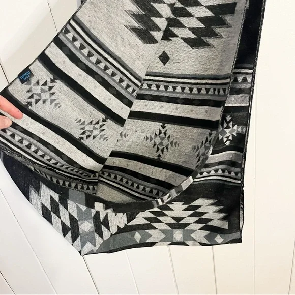 Swing by CC Geometric Patterned Infinity Scarf. - Picture 3 of 4